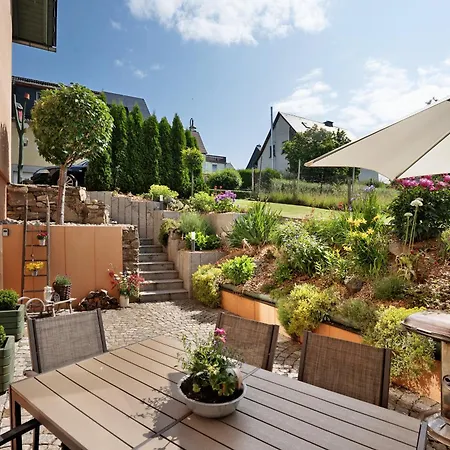 - Arzgebirg Lägenhet Grunhainichen