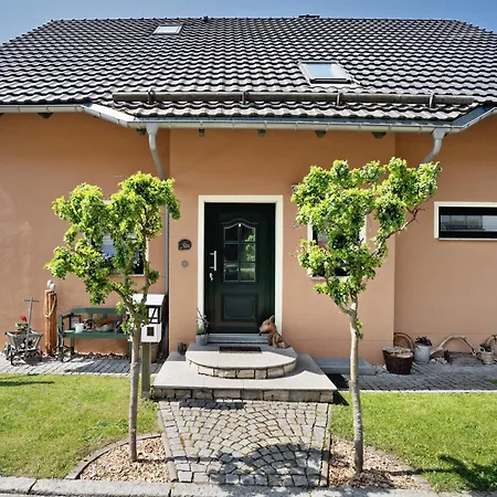 - Arzgebirg Grunhainichen